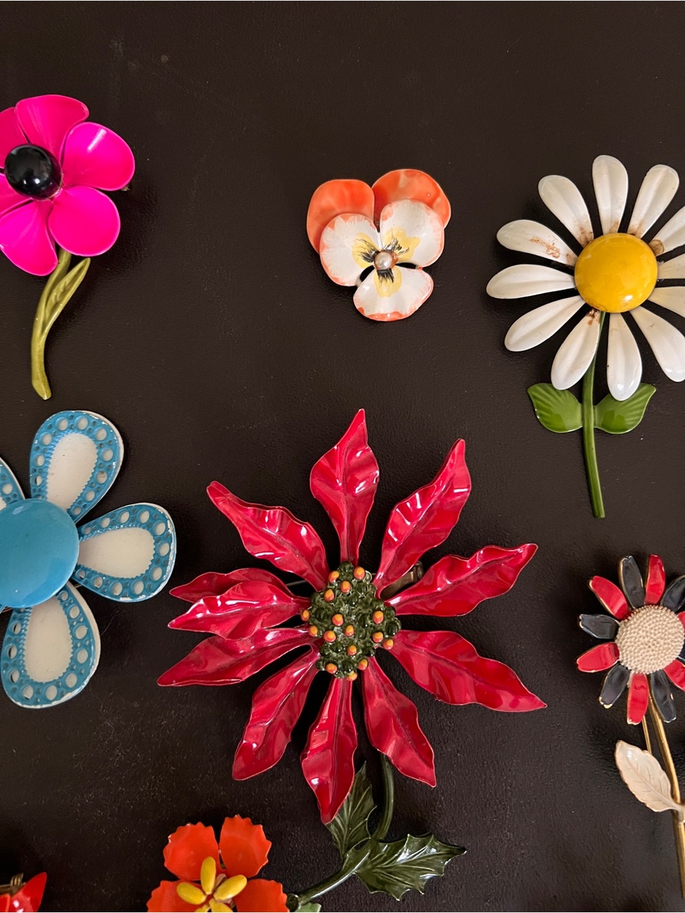 1960's Vintage Metal Enamel/plastic Flower Brooch Lot of 16 - Picture 4 of 8